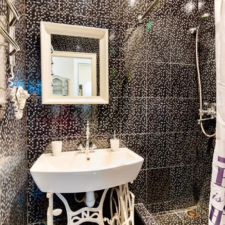 Stylish Near Rynok Square *